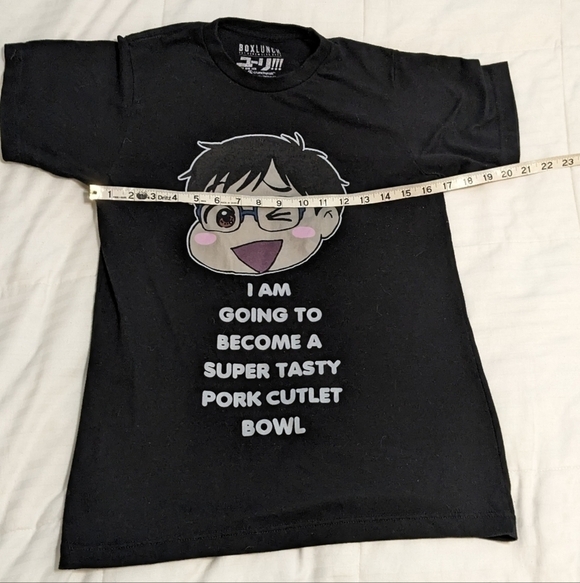 Boxlunch crunchy roll graphic tee size Medium - Picture 3 of 6